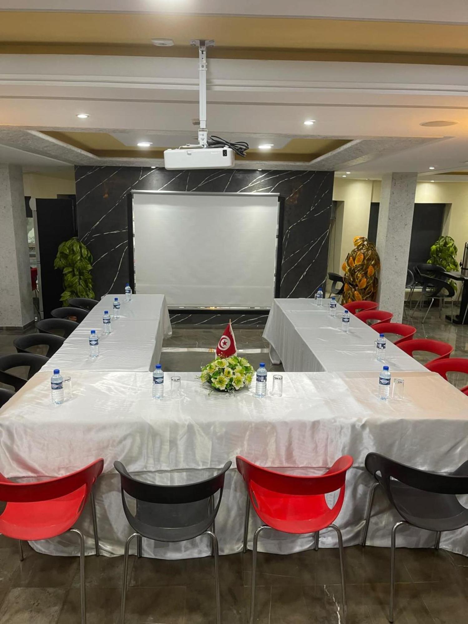 Le Parisien Tunis Hotel Luaran gambar